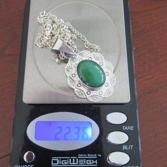 Gorgeous Mexican Large Sterling Silver Jade Pendant Necklace Marked Mexico 925 - Picture 8 of 10